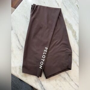 Peloton brown cadent leggings